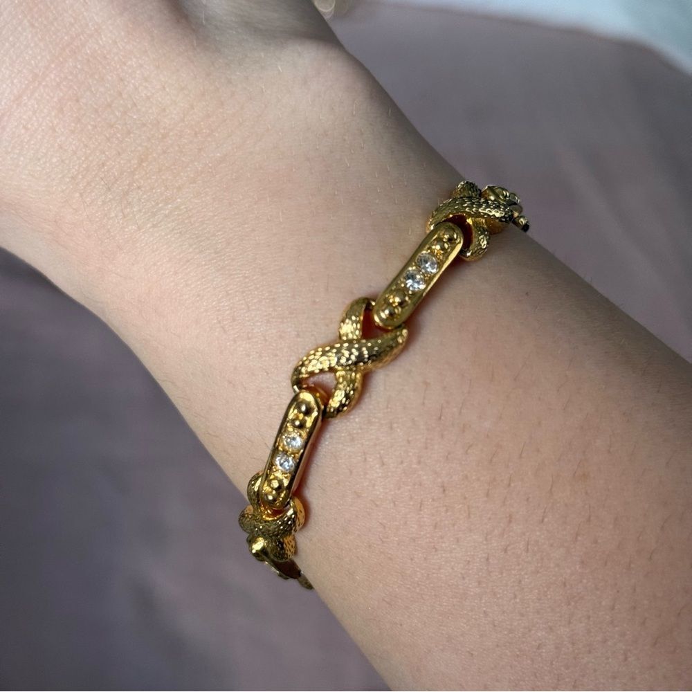 Vintage Gold-Tone X Link Bracelet – 7.25” USA Made
